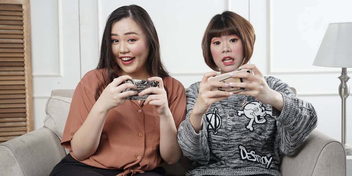 Donne giocano a bingo online